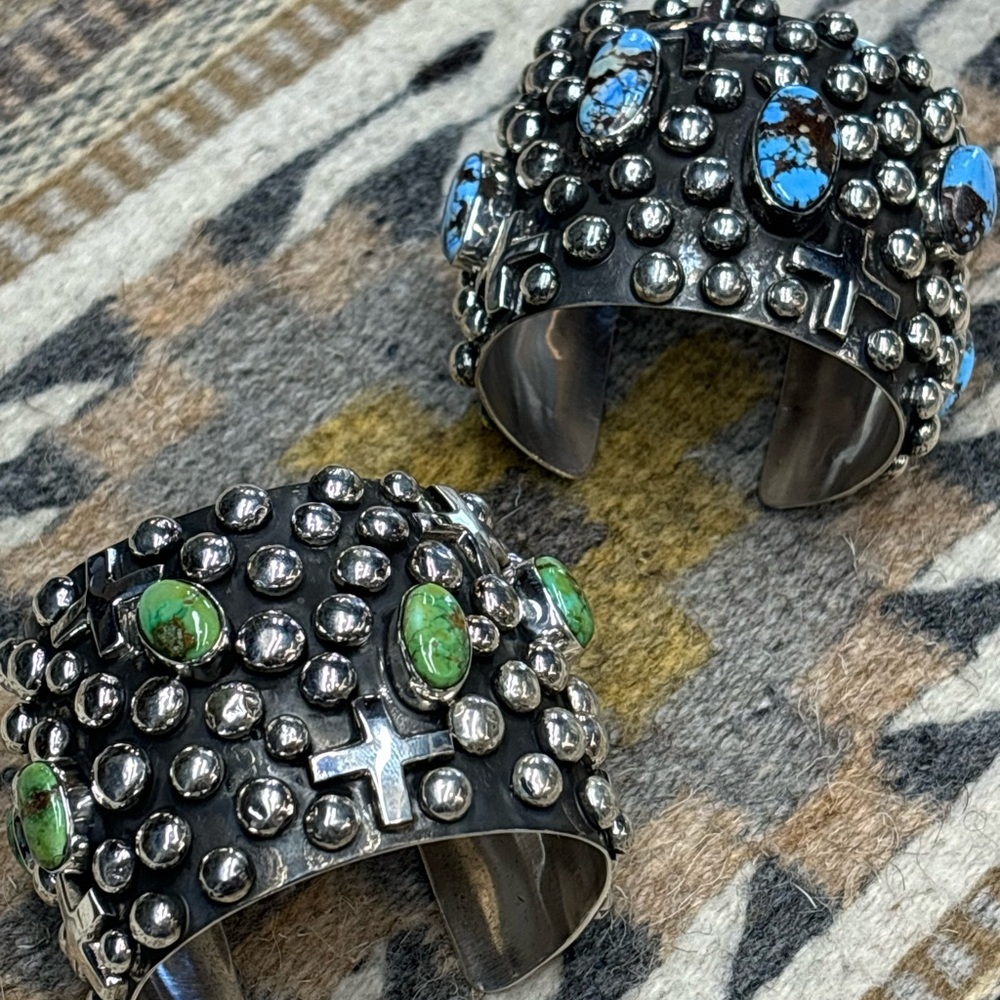 - Gorgeous Chimney Butte Sterling Silver and Sonoran Gold Cuff